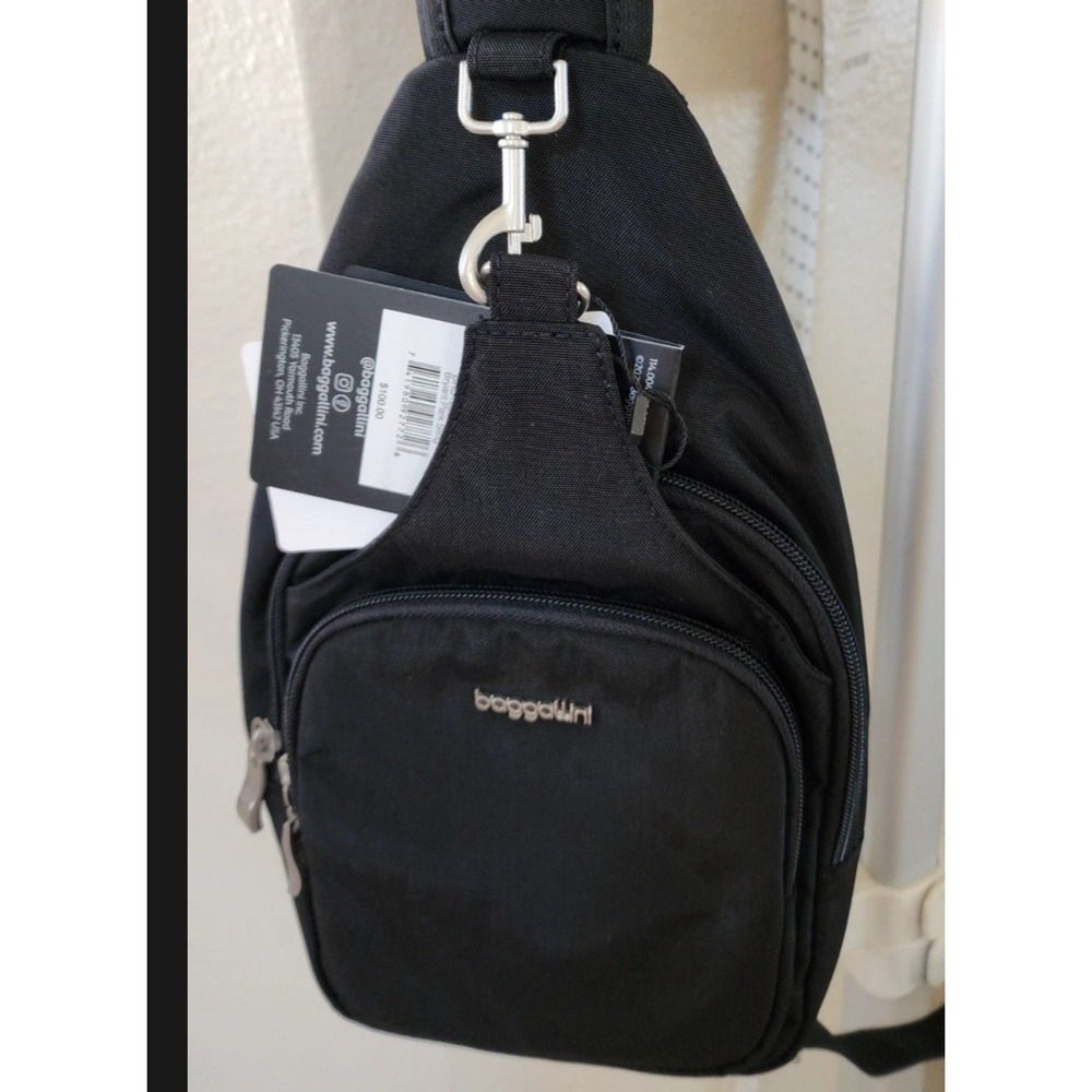 Baggallini BRYANT PARK SLING BRS186B0001T Black New With Tags